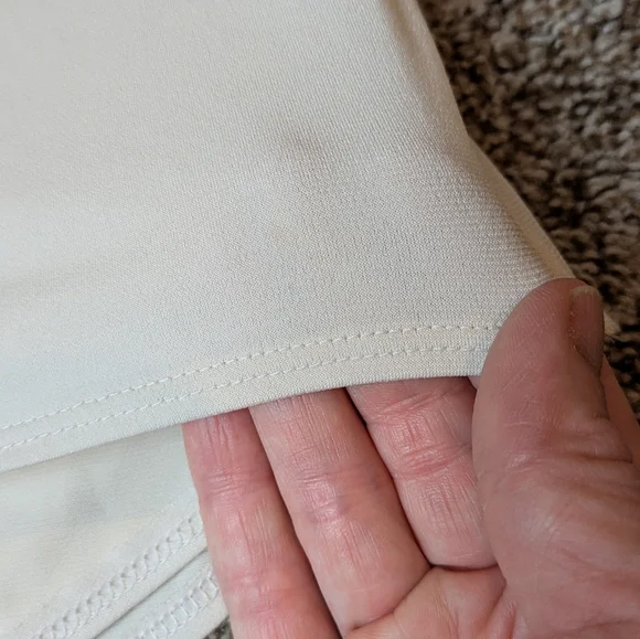 Express Cream Dressy Long Hem Double Lined Sleeveless Tank Top Women's Large NWT - Picture 9 of 16